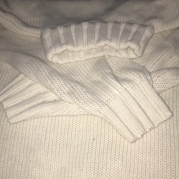 Cream mini turtle neck - Picture 2 of 2